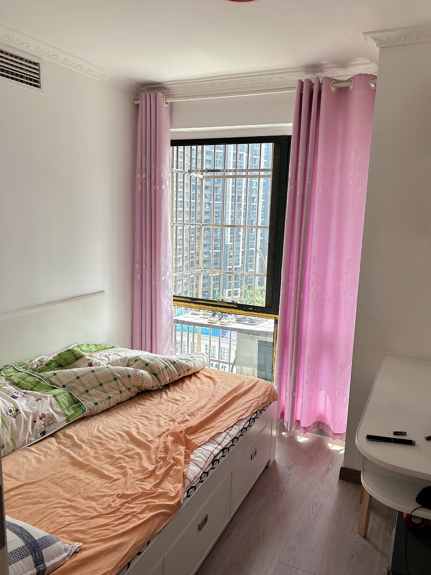 高铁名居复式楼·装修好·拎包入住·三房两厅急售：28万