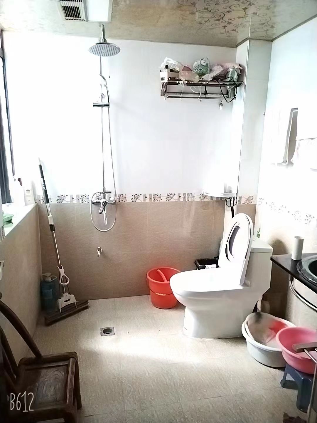 郡都小区·步梯二楼·两室两厅·1200/月