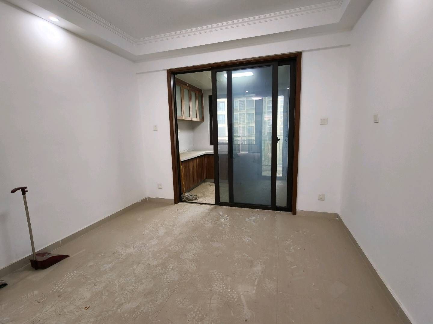 秀兰御府精装房南北通透一初，六小，师范