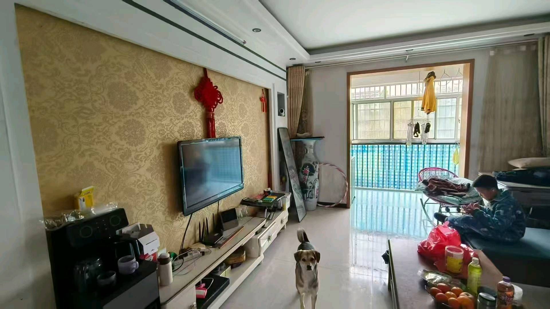 周画苑小三居南北通透交通便利近医院精装好房