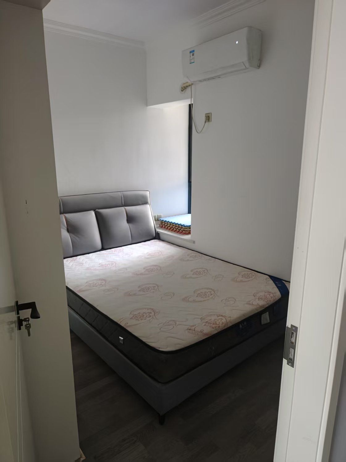 赤壁印象新装修三居室·家电家私齐全·拎包入住1500/月