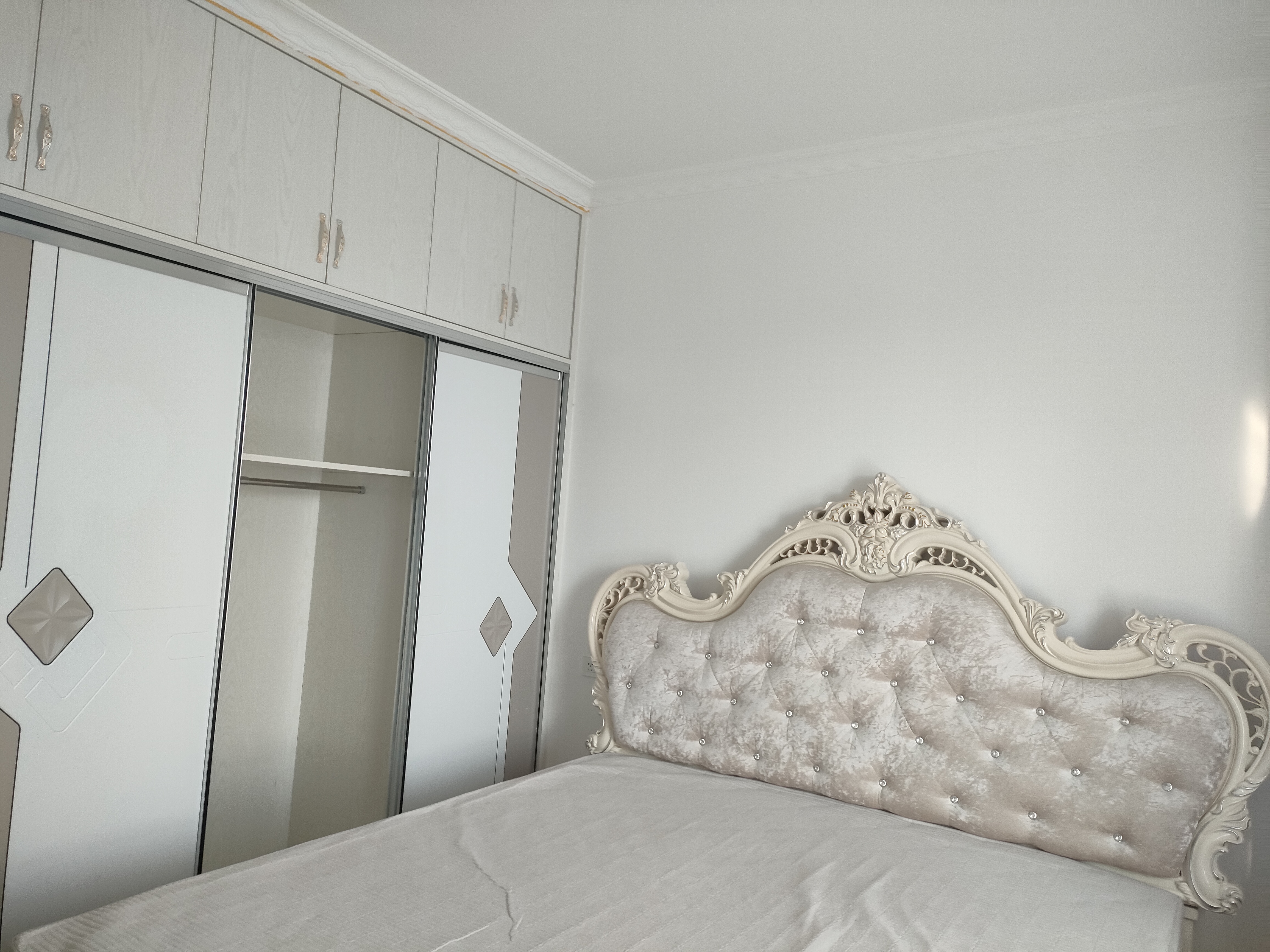 西湖国际·两室两厅·拎包入住·有密码看房/1500月