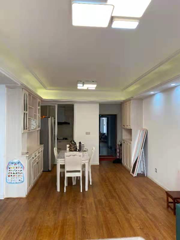 高铁站旁·新岭地·电梯三房·南北通透边户·租1800/月