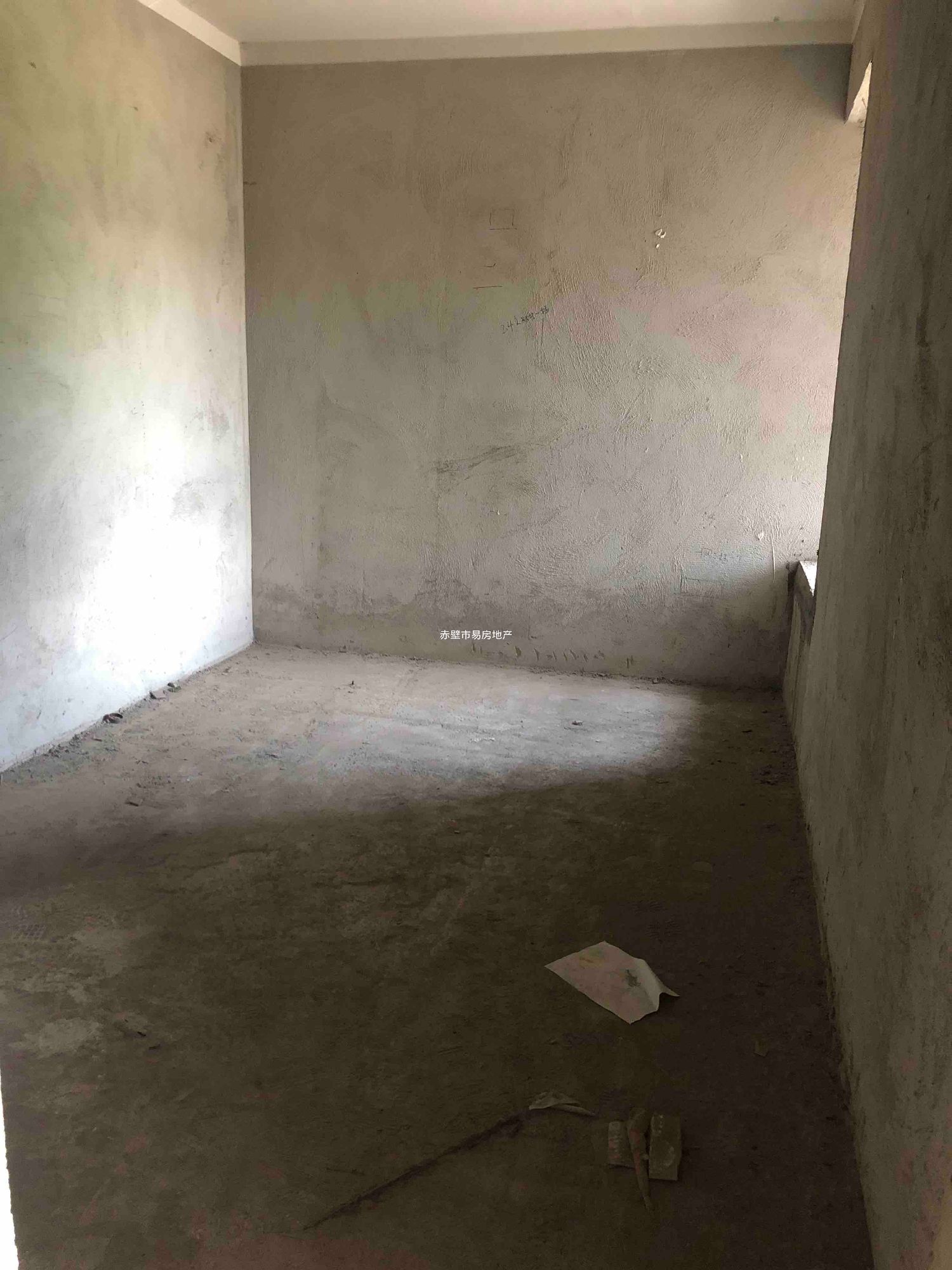 新区·山水丽苑·三室两厅·电梯好楼层·报价32万