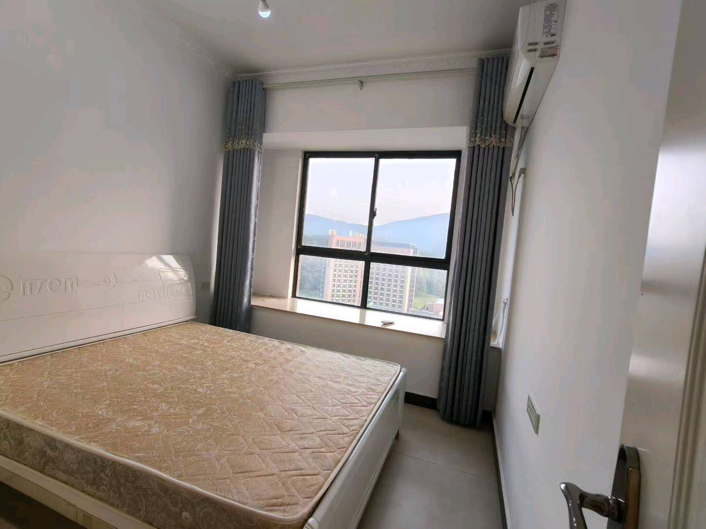 赤壁印象五号公馆·两室两厅·周边配套齐全·好楼层·售价：36.5万