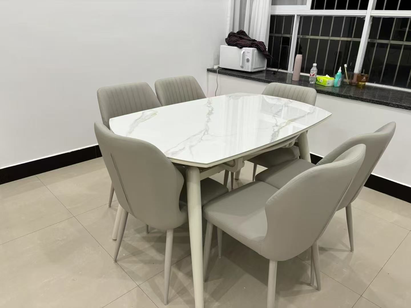 东洲小区·全新装修·130平方·拎包入住售：35万单价2600一平