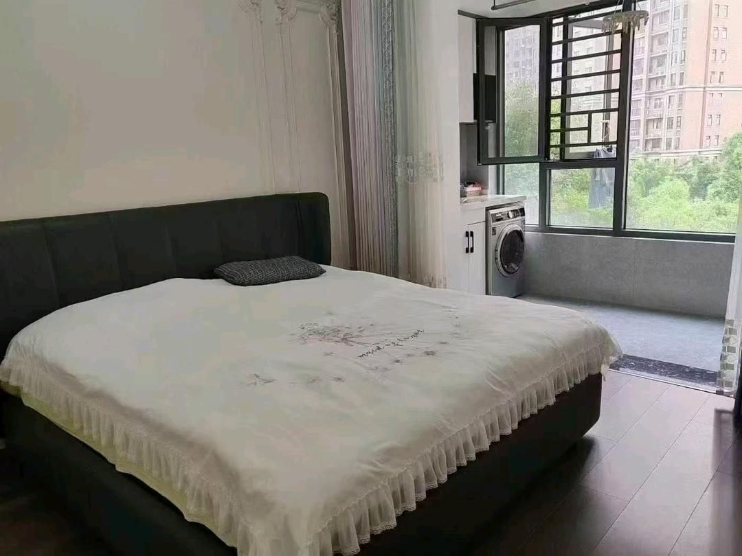 塞纳河畔·108平方·全新装修新房·拎包入住