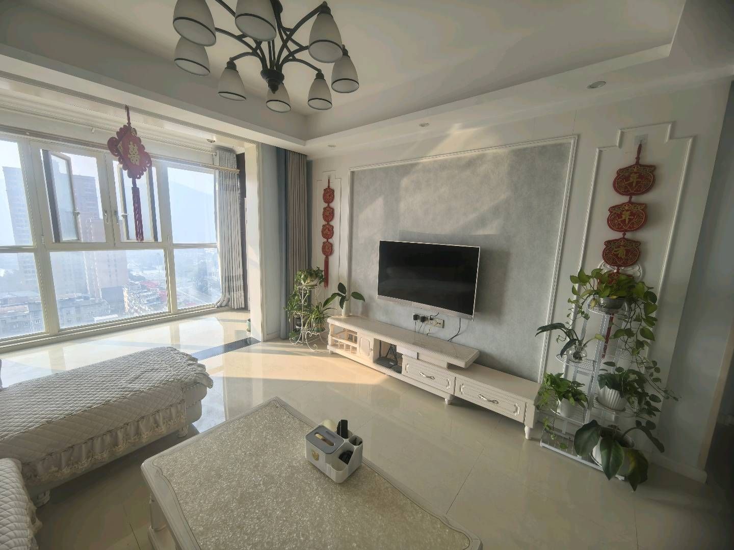 银轮新世界旁边3室2厅2卫电梯房120平精装修