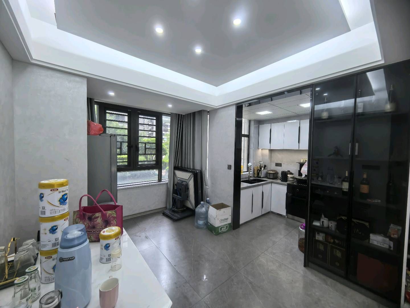 鵬成翰林府·一樓三室兩廳·精裝修帶院子出租2200/月