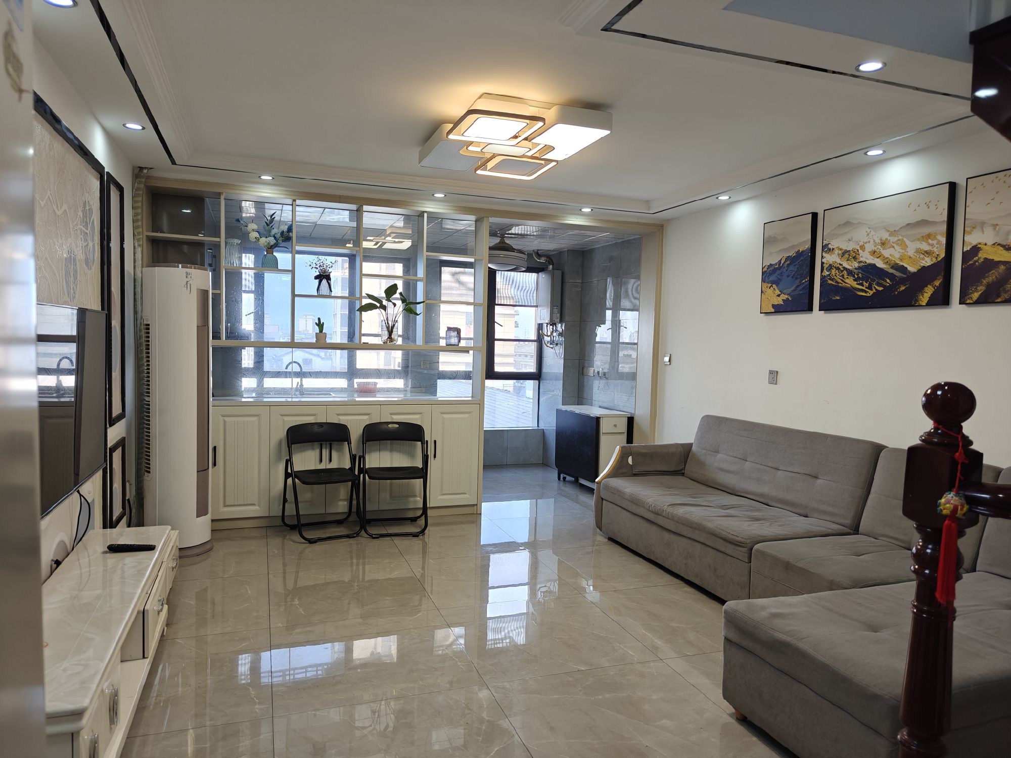 高铁片区·高铁明珠·复式楼2室·干净整洁·商圈地段