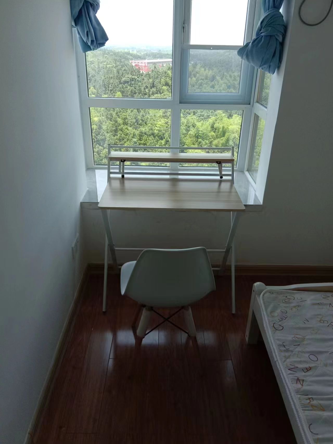 御龙学府·两室两厅·四中陪读房1200/月