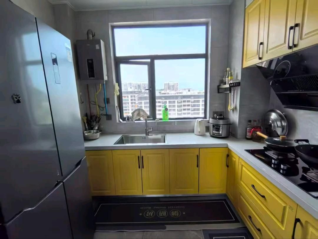 9成新·同城上都·精装修三居室·有证在手65万