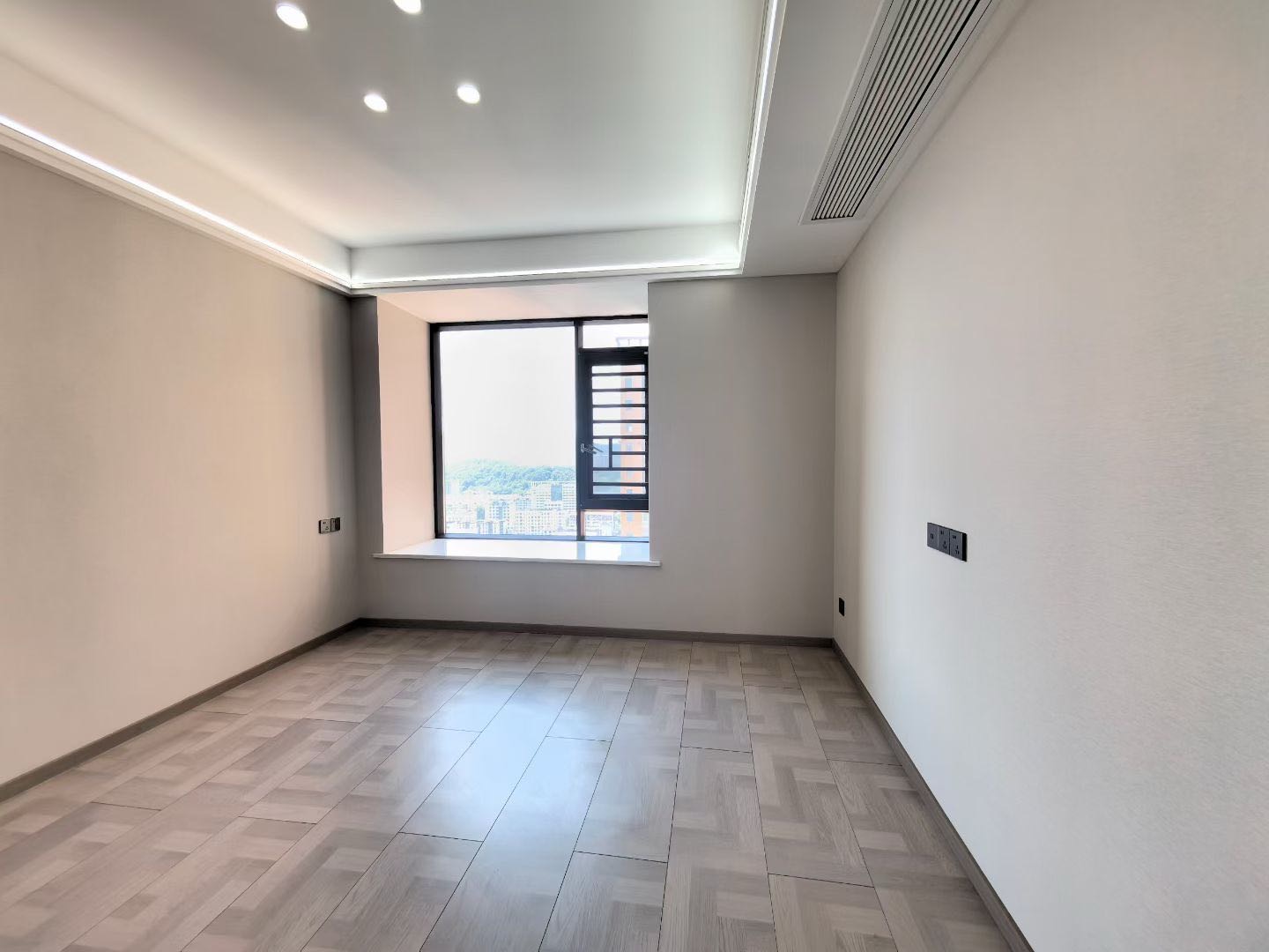 丰业盛世·崭新装修·边户三室两厅·可当婚房68万