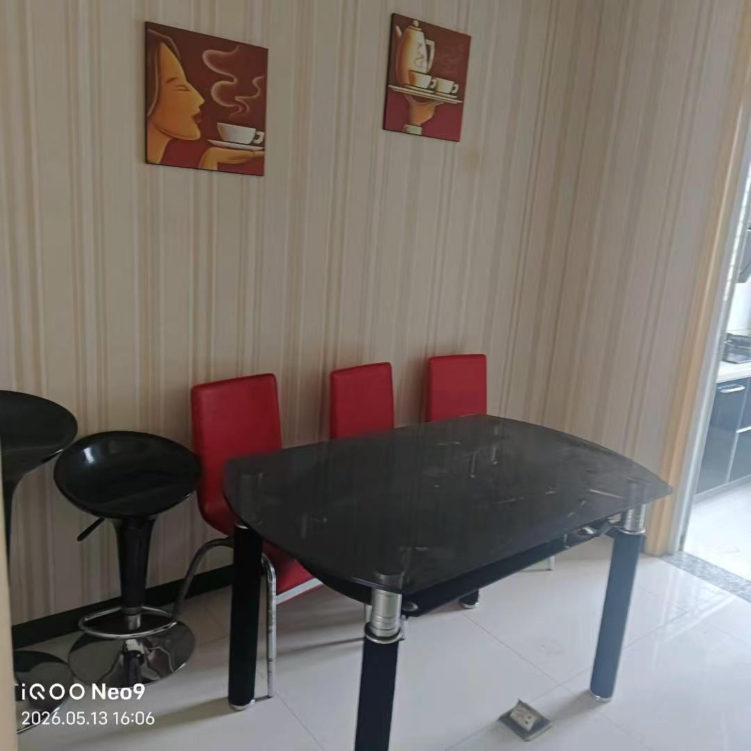 新街口永邦欧洲城三室两厅两卫，南北通透户型，5楼，业主诚意出售，看房电话18307150819