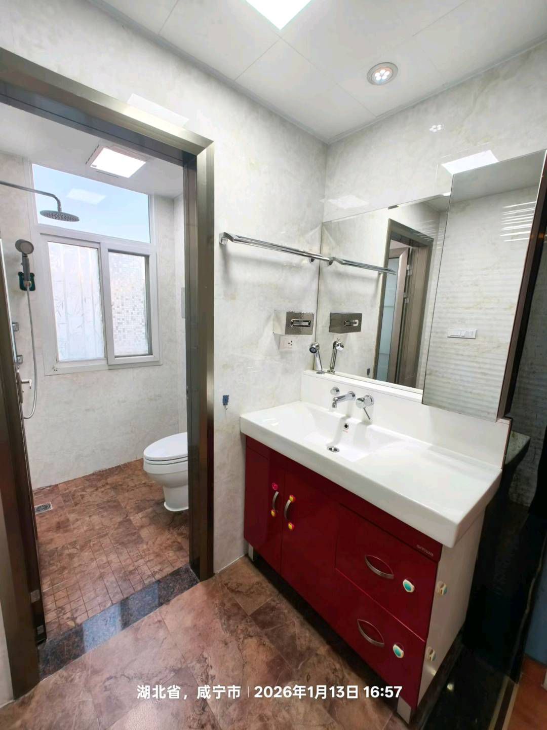 银河花园城·精装修两室·带暖气·带露台租1800/月·非常温馨整洁