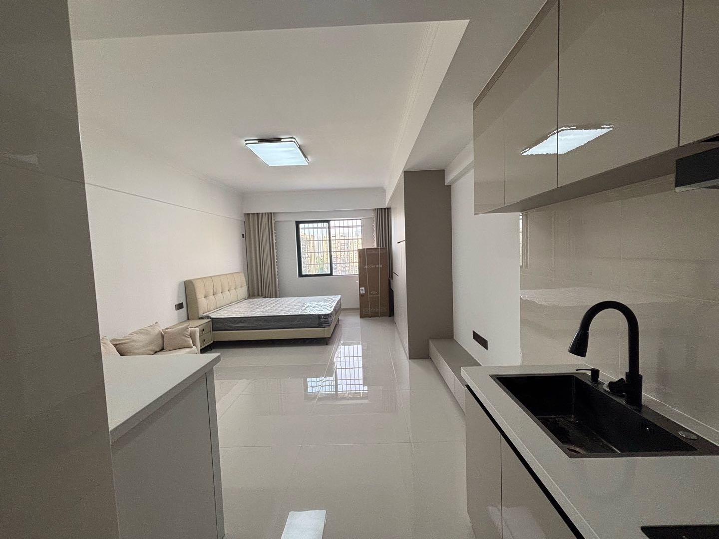 维多利亚43.77平·全新装修公寓·卖19万可租1200/月