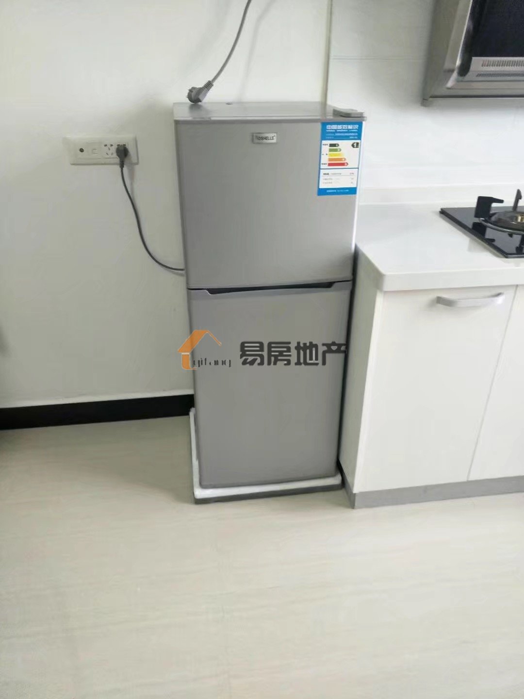 金色水岸·精装修公寓·可以拎包入住950/月