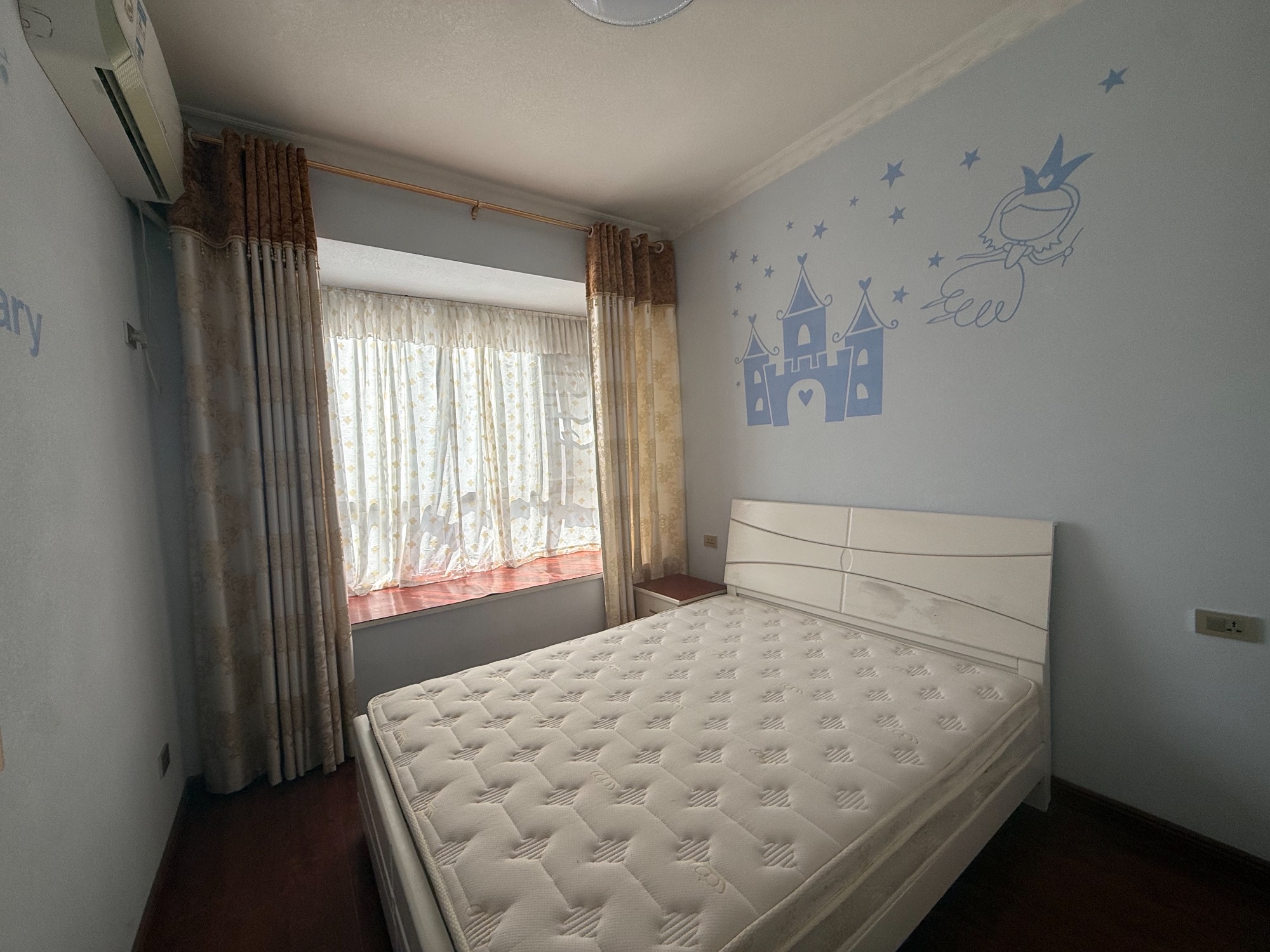 雍景新城·三房两厅·户型方正·周边配套齐全·密码看房：53万