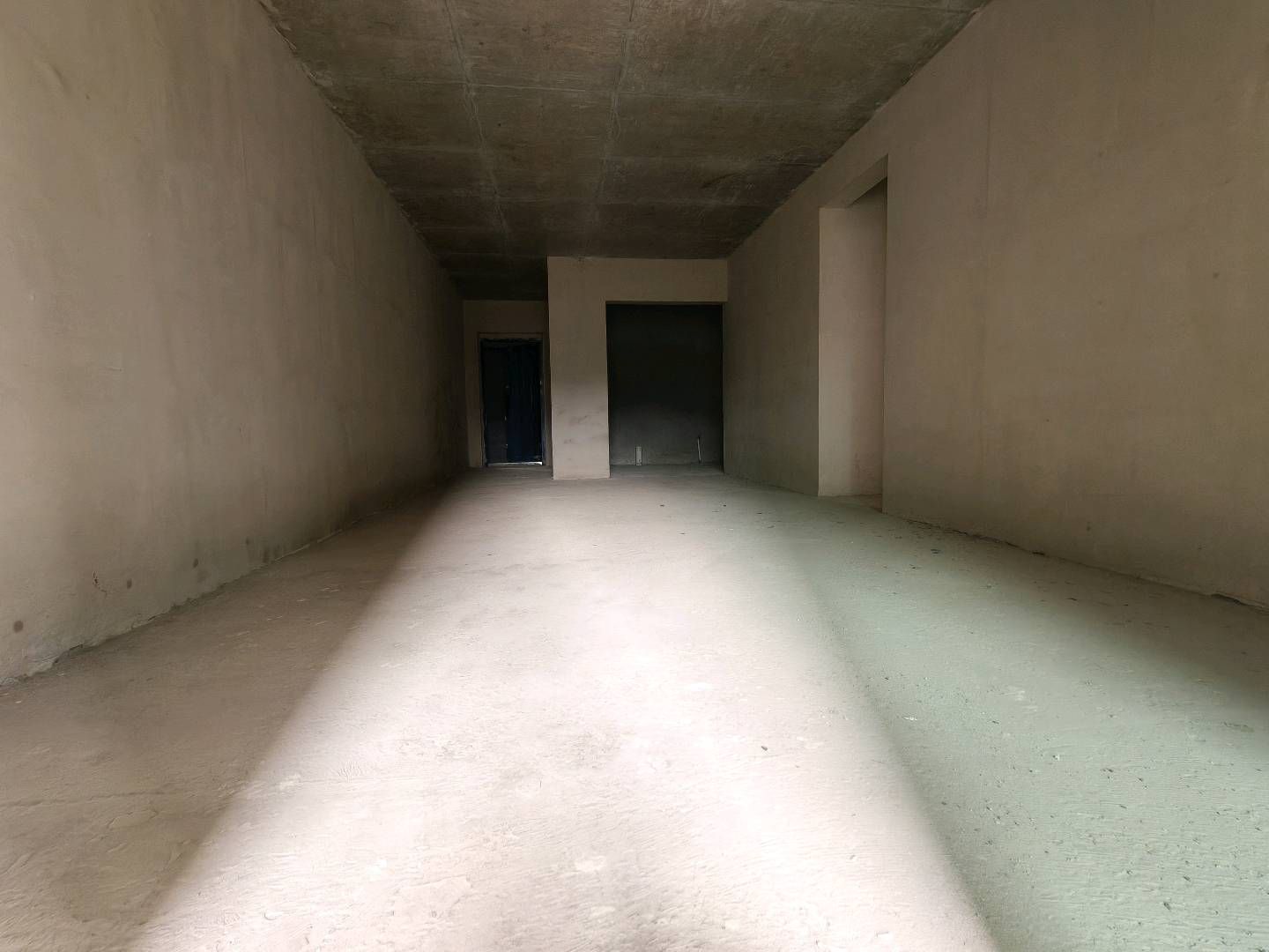 碧桂园翡翠湾南北通透带80平方院子三房两厅两位53万