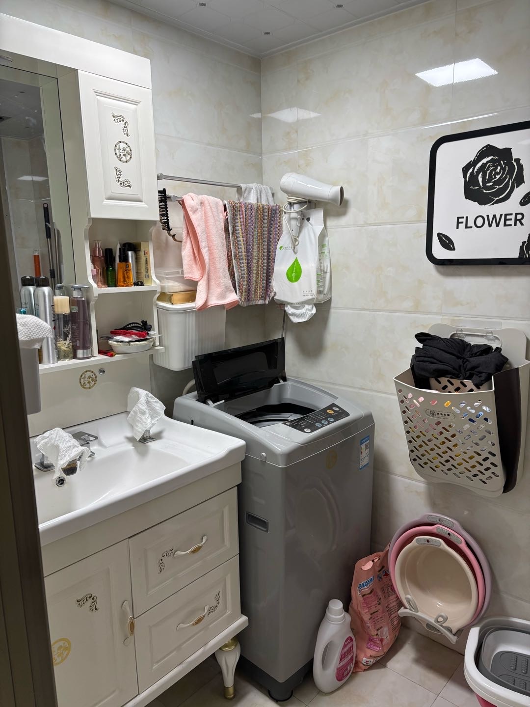 国贸大厦·精装修大公寓·60平·所见即所得·只卖28.8万