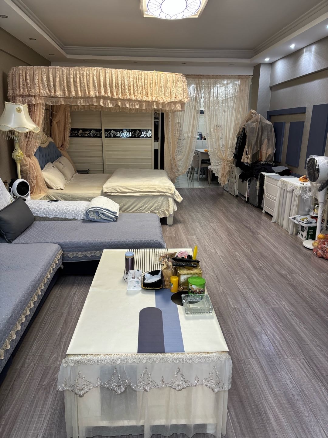 国贸大厦·精装修大公寓·60平·所见即所得·只卖28.8万