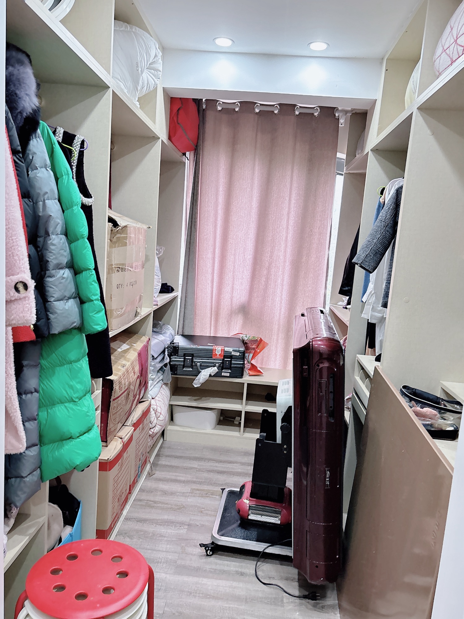 赤壁印象·6室两厅·185平方·户型方正·温馨整洁售：80万