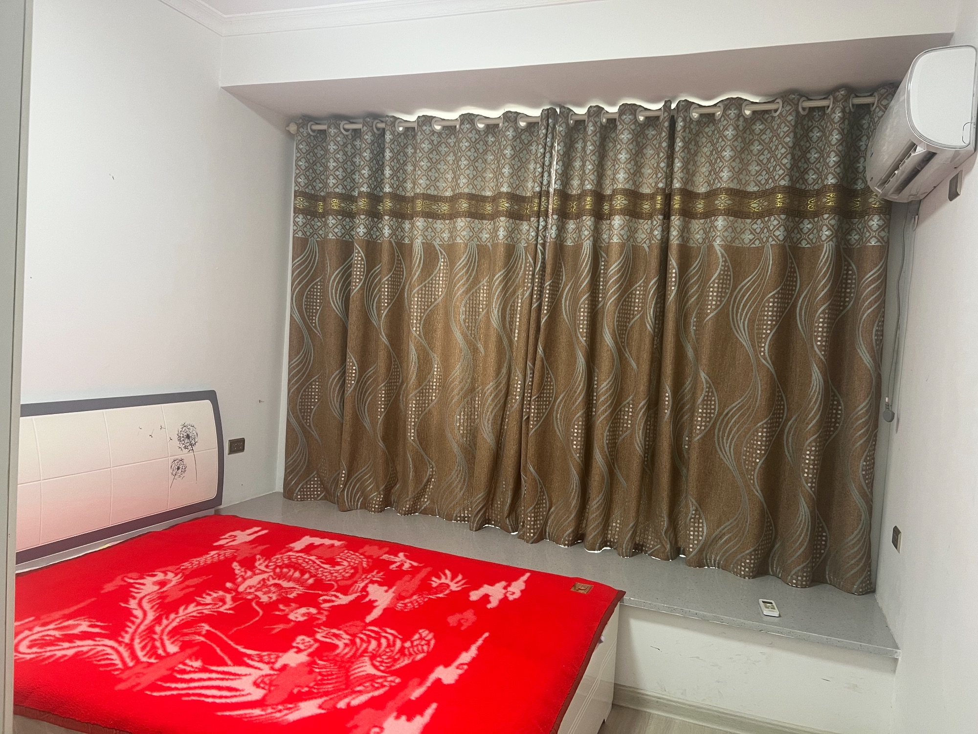 福星花园·步梯二楼·温馨大三室·出租1800/月