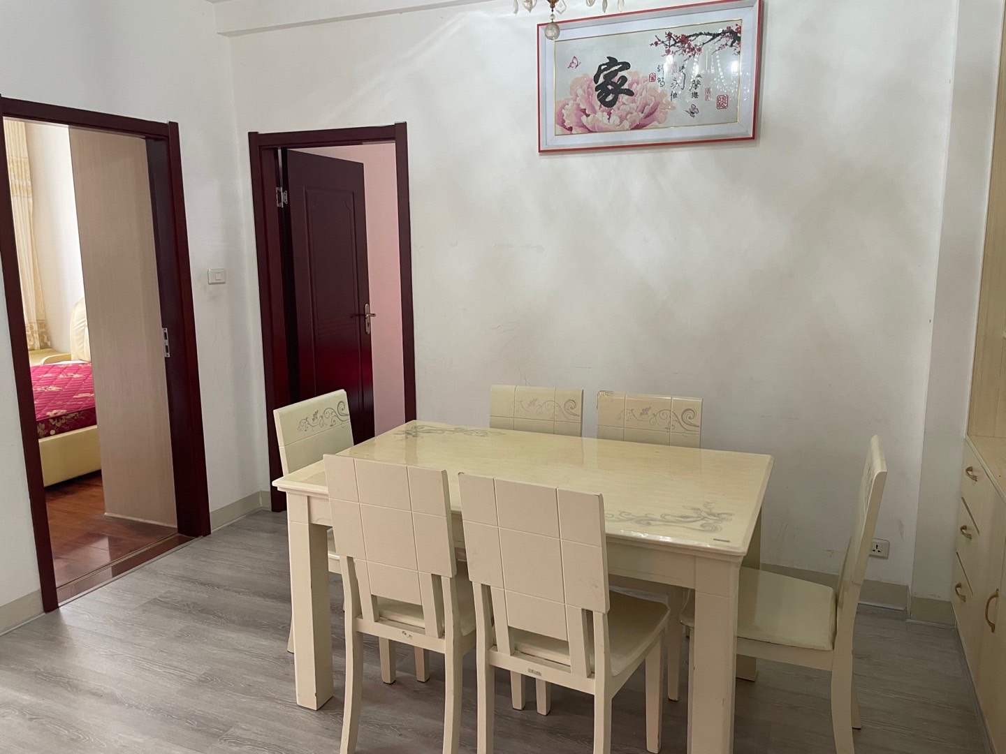 立嘉城·学府旁边的小区·两室两厅·租1500/月