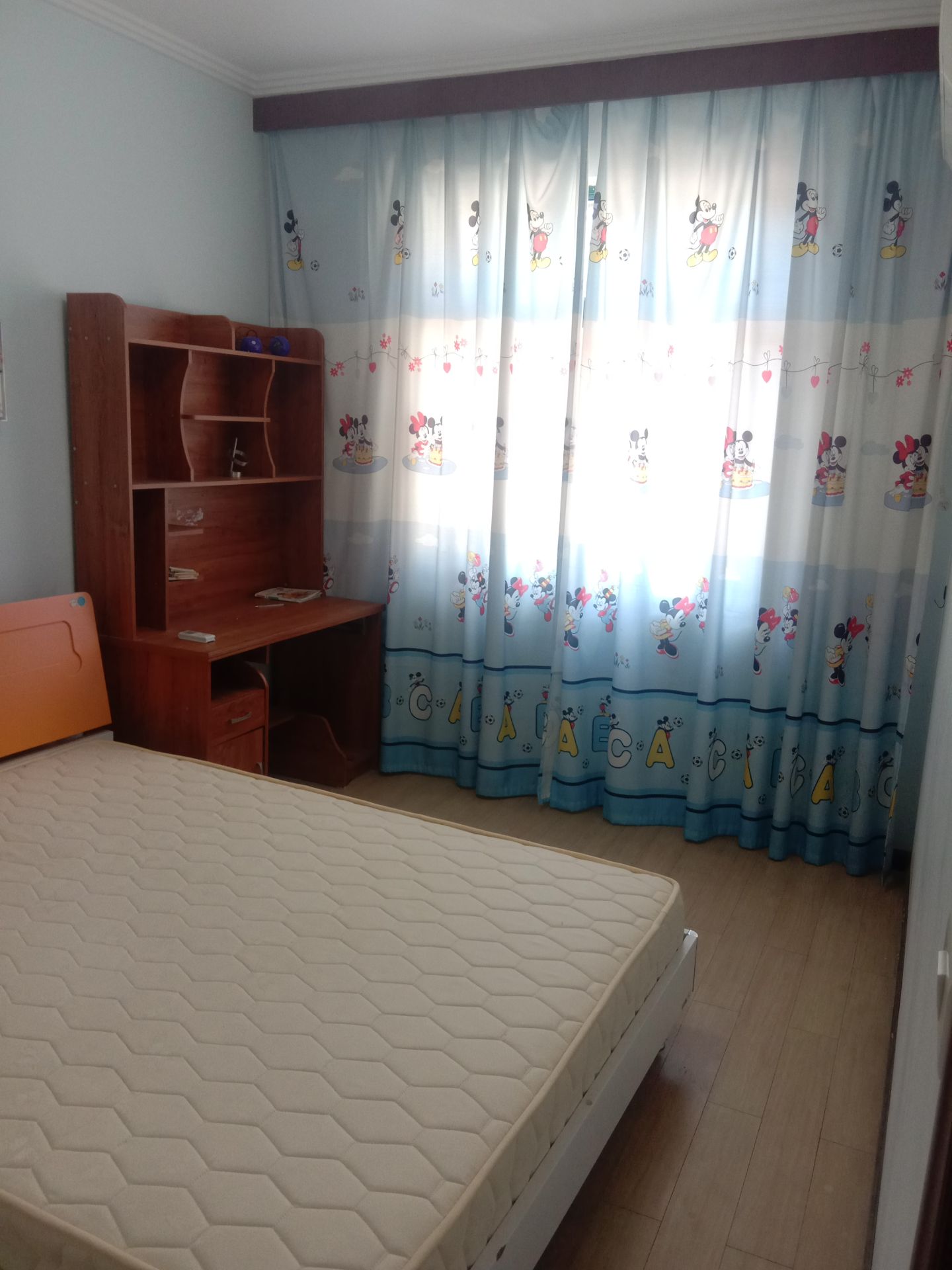 金江锦绣园·4楼·三室两厅一卫·简单整理可以入住·29.8万有证