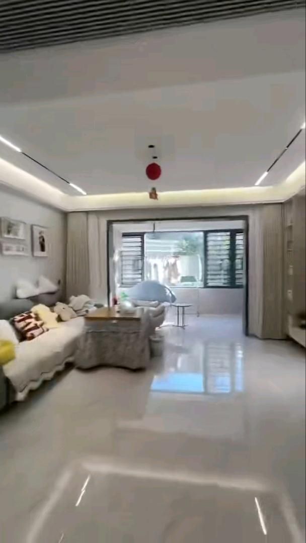 碧桂园城市之光·一楼带院子·4室2厅2卫·全新装修报价75万