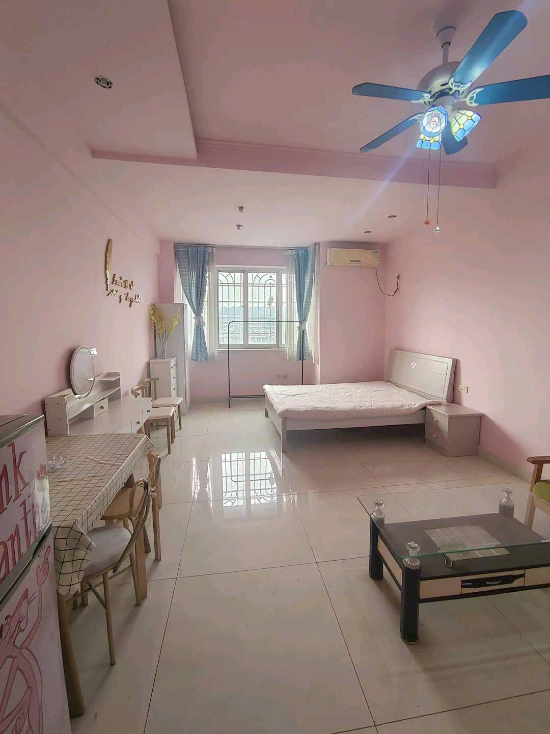 时代广场·精装修公寓·拎包入住600/月