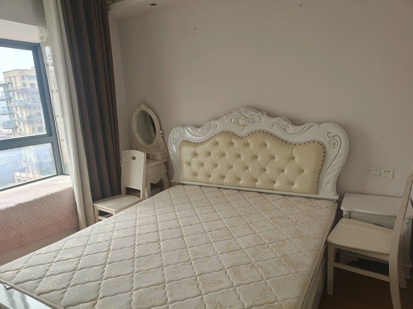 高铁片区·三室两厅·周边配套齐全·拎包入住·售价：46万