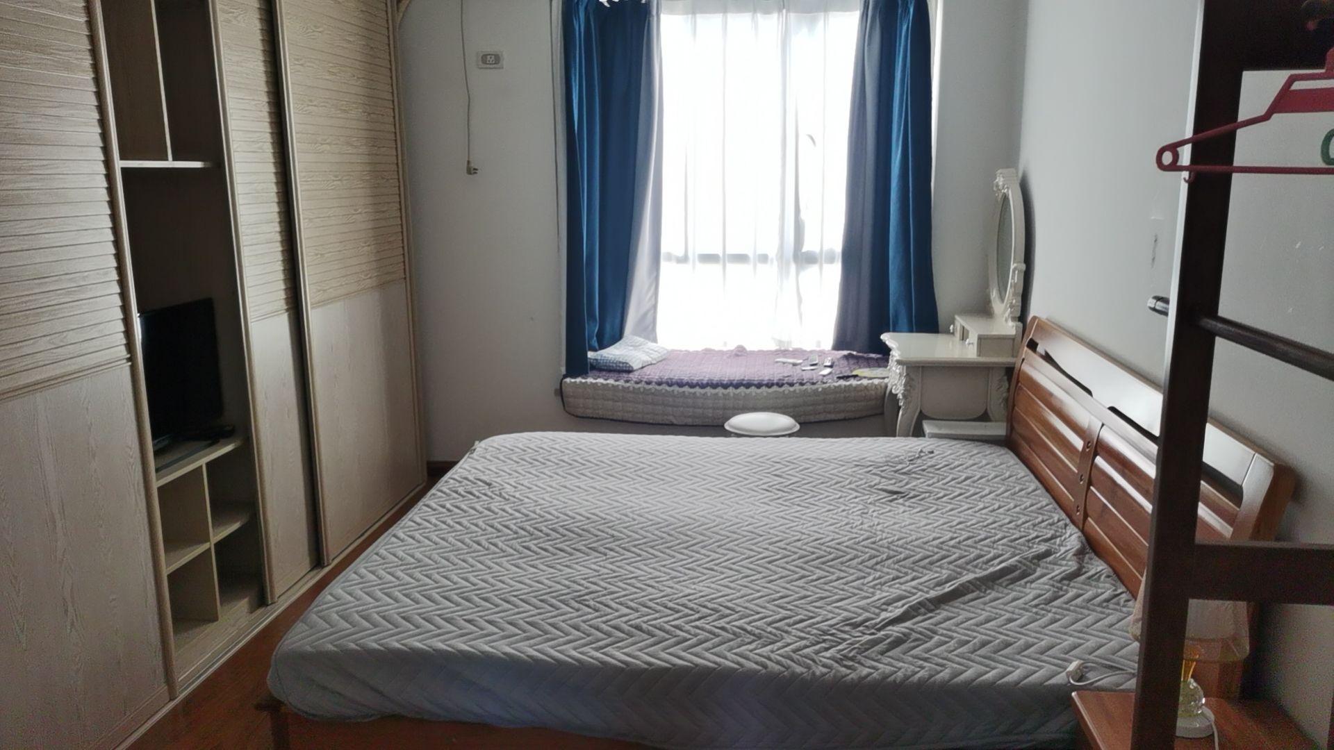 人民医院附近·博园小区·120平方·五小學校报价：43.8万