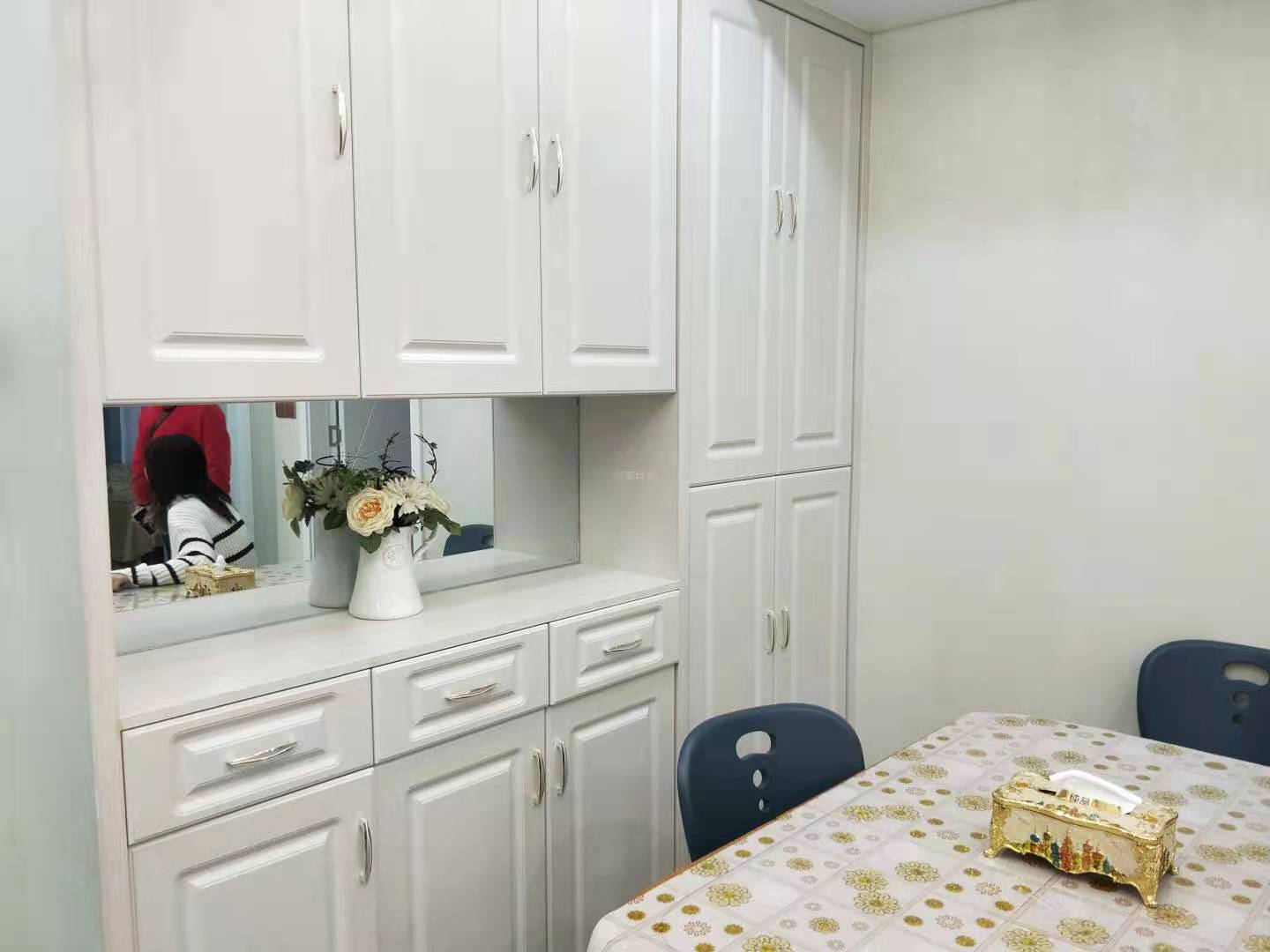塞纳河畔·法式洋房·电梯中间楼层·两居室拎包入住1700/月