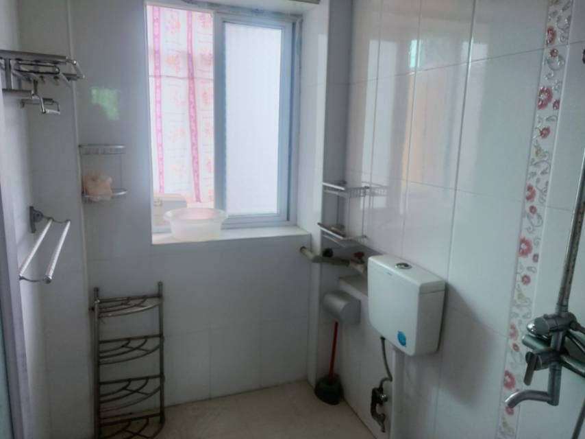 河北大道·五校·两室两厅·步梯4楼·32万