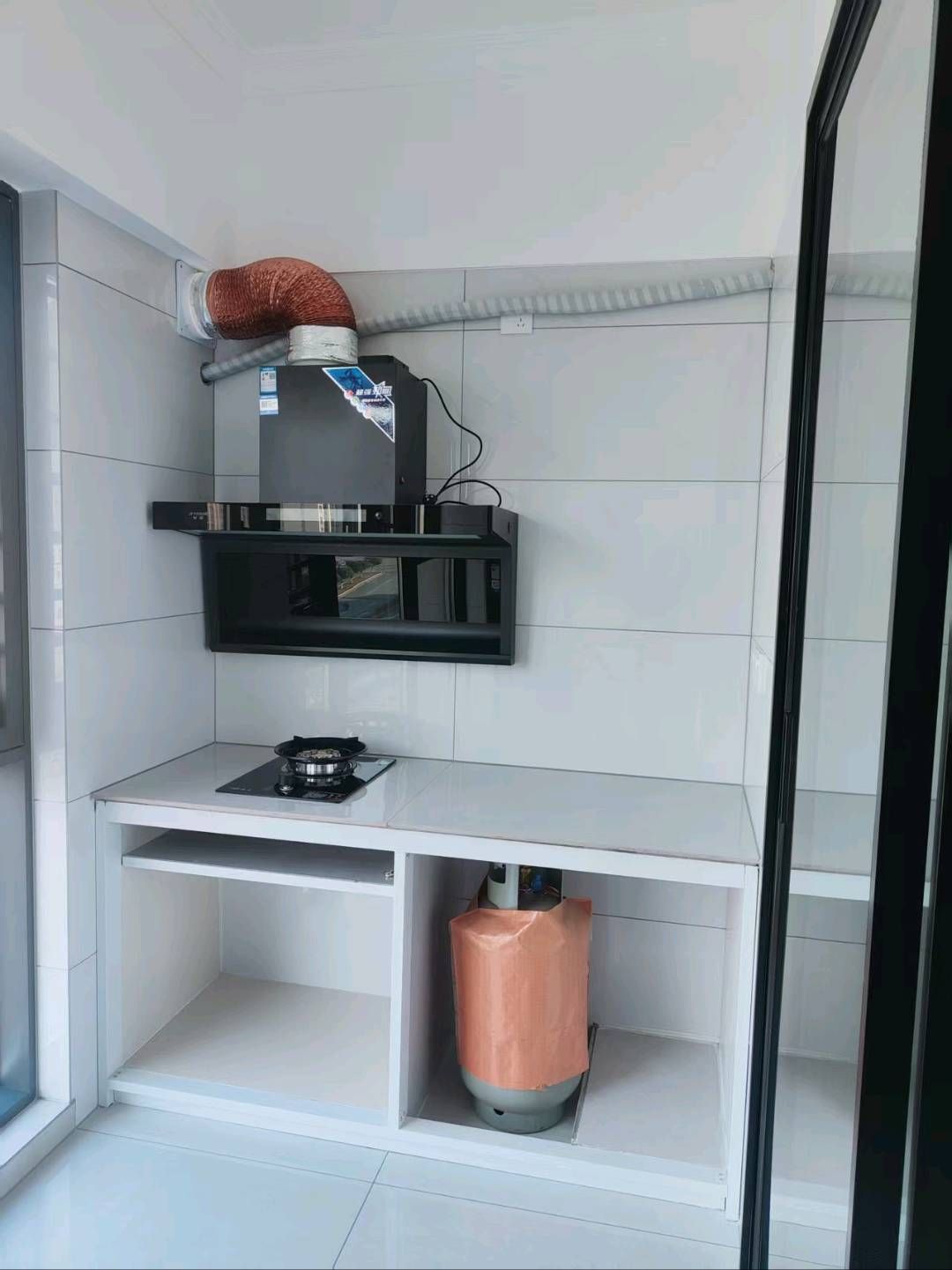 维多利亚·1室1厅·精装修，拎包入住·价格1000元