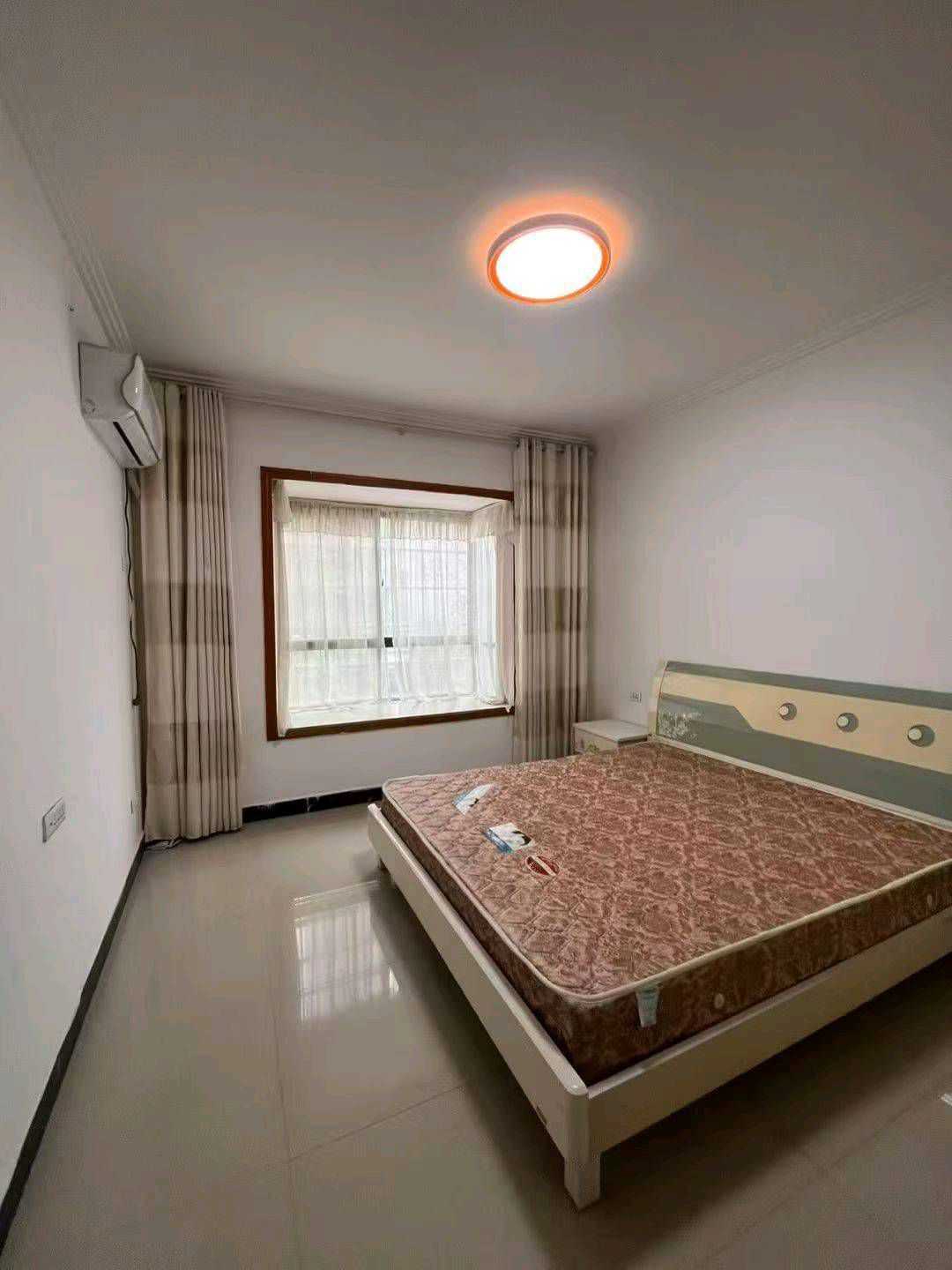 永邦欧洲城3室2厅南北通透楼层好精装可拎包入住，价格42万