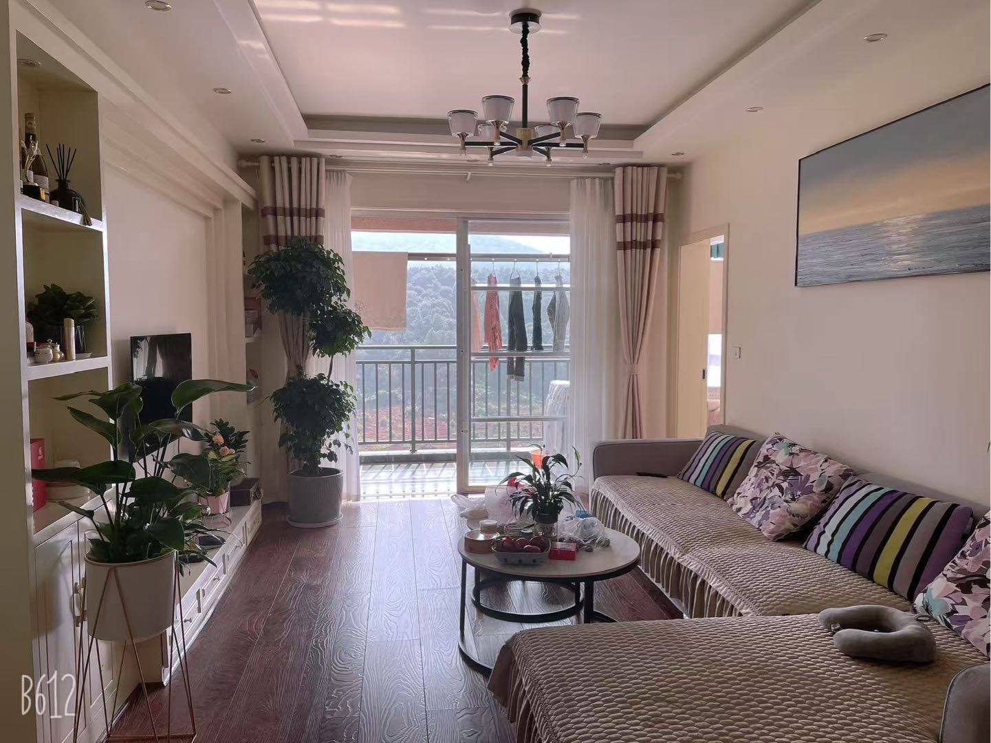 赤壁印象·5号公馆·精装修·两室两厅·租1700/月