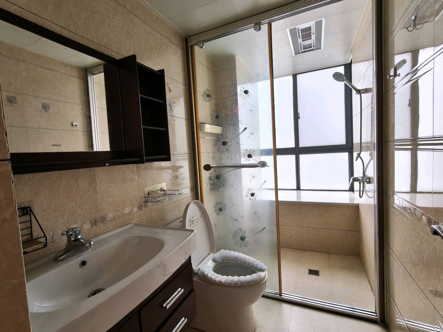 赤壁印象5号公馆·好地段的三居室·116平·8成新·房东外地定居闲置卖53万好楼层