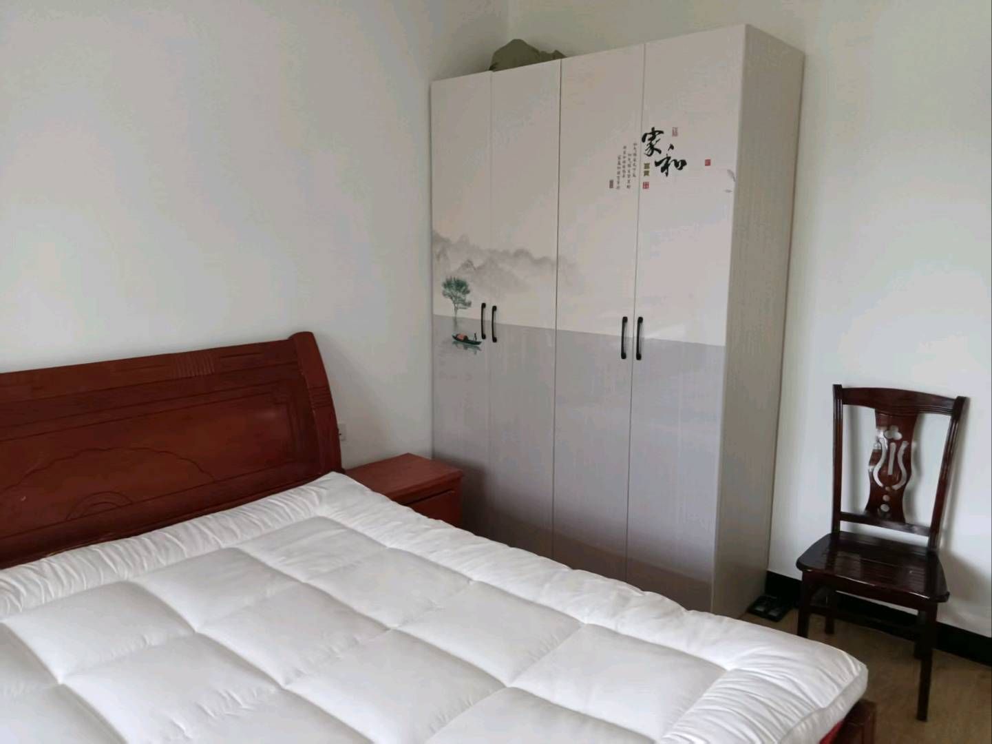 下庄小区·二楼·四室两厅·干净整洁·可住可办公·出租1200/月