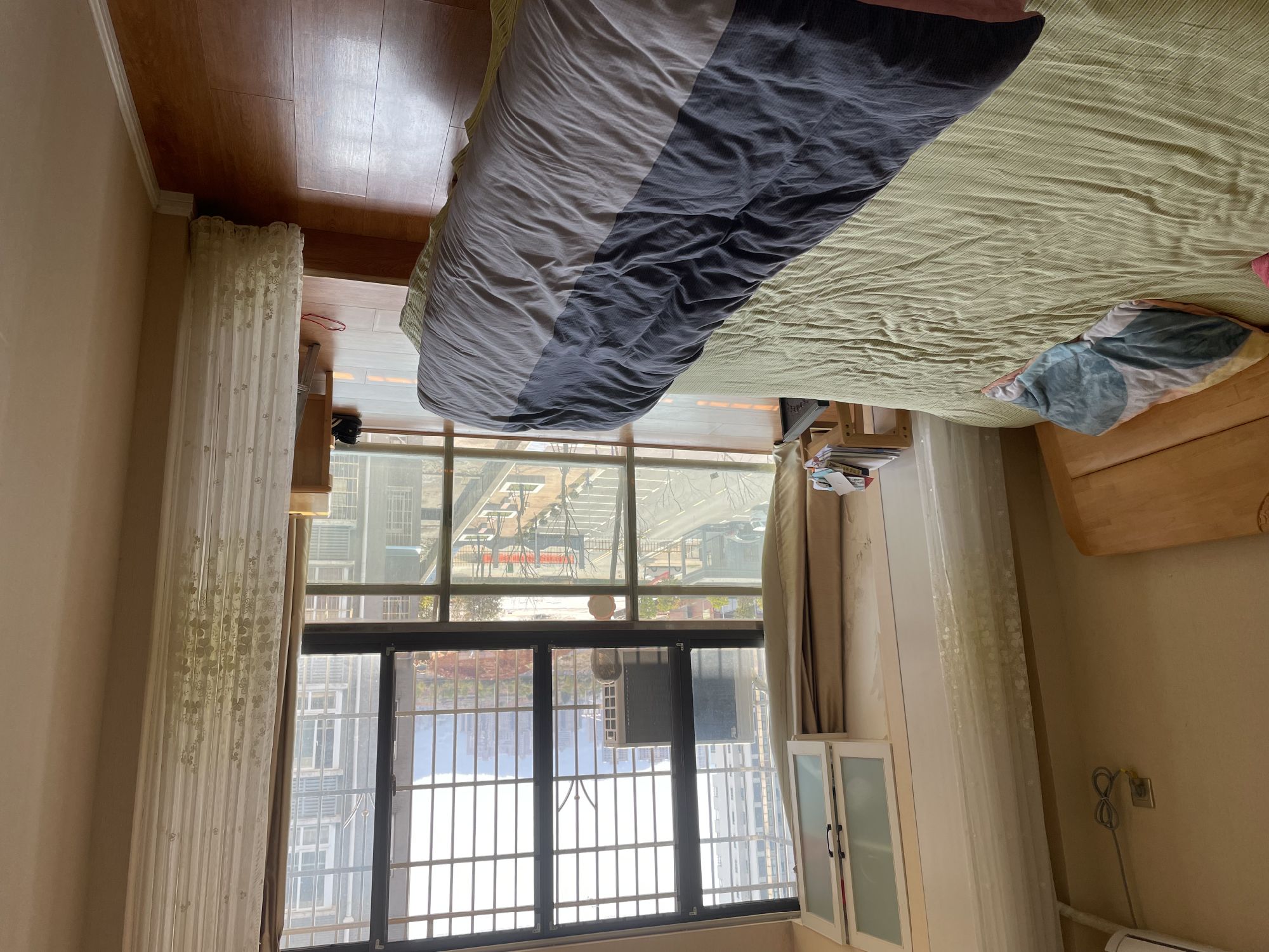 木田小区·步梯房·温馨两居室1300/月