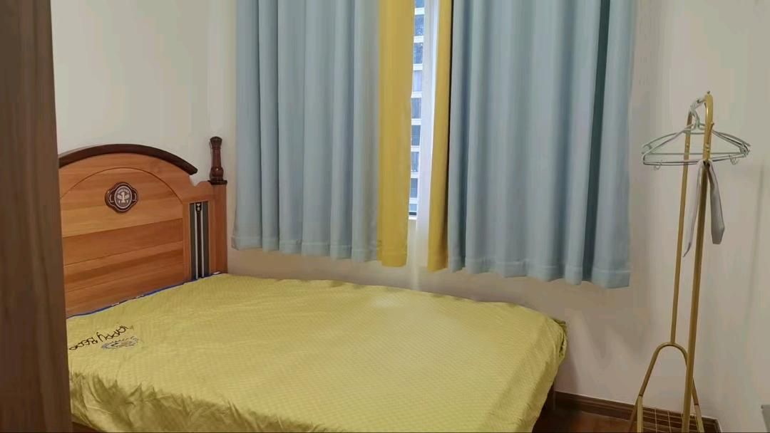 秀兰御府·大两室两厅·精装修租1600/月