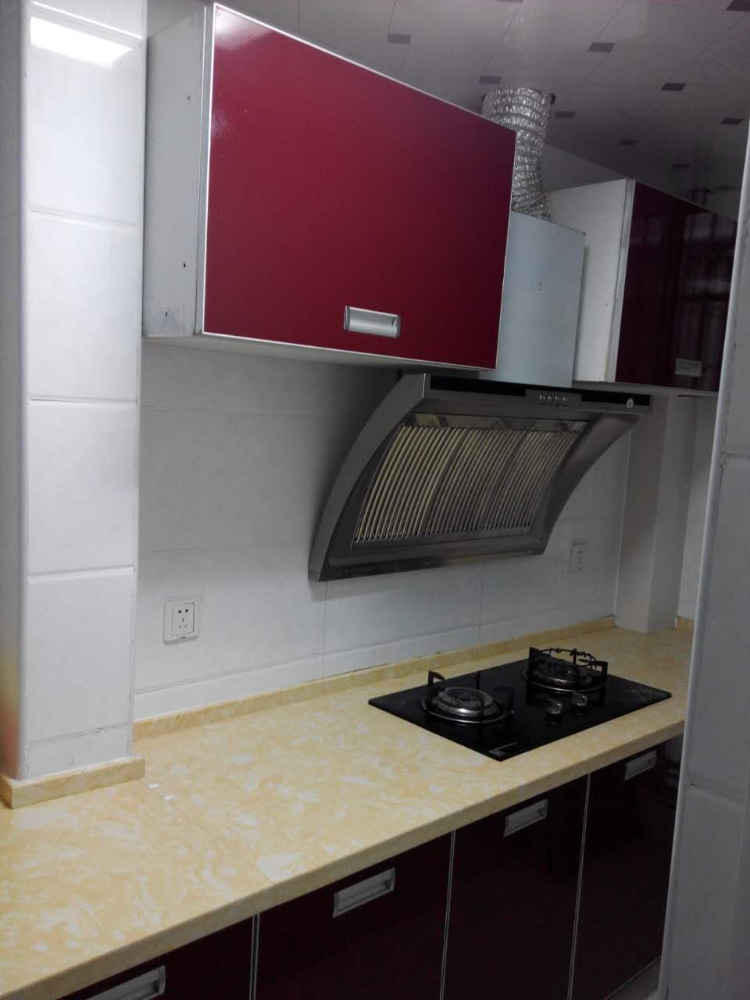 凯旋名都，紧靠人民医院，交通便利