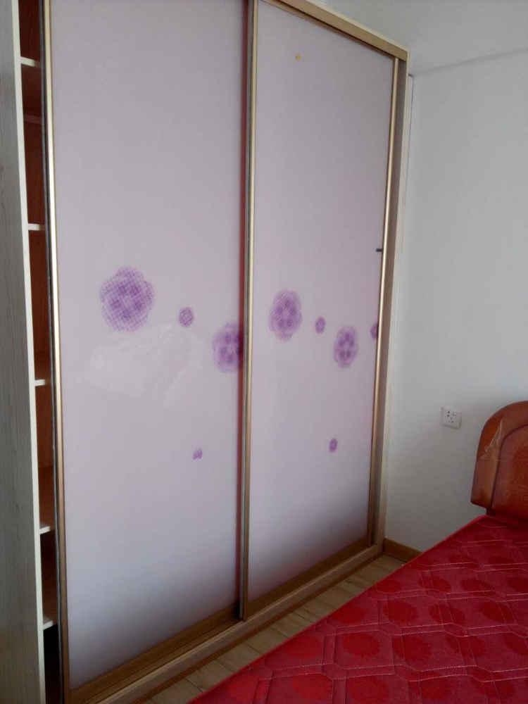 凯旋名都，紧靠人民医院，交通便利