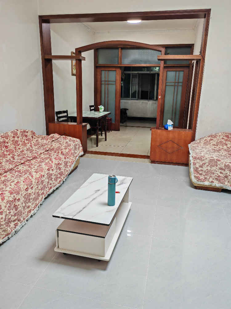 凯丰新村百家村二楼新福佳超市对面出租