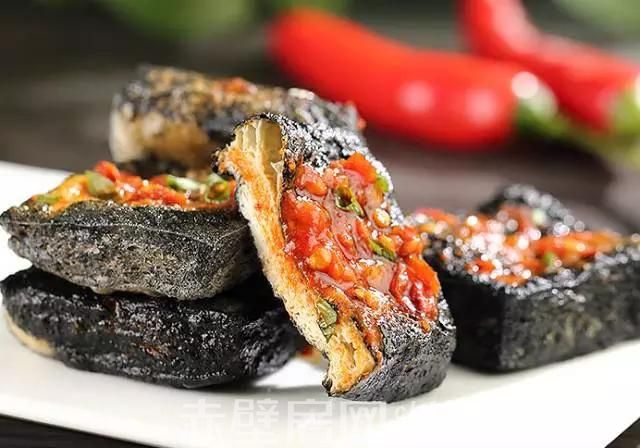 串串南非可丽饼水果味您要哪一种虾饺鲜味十足烤全牛隔着屏幕仿佛都能